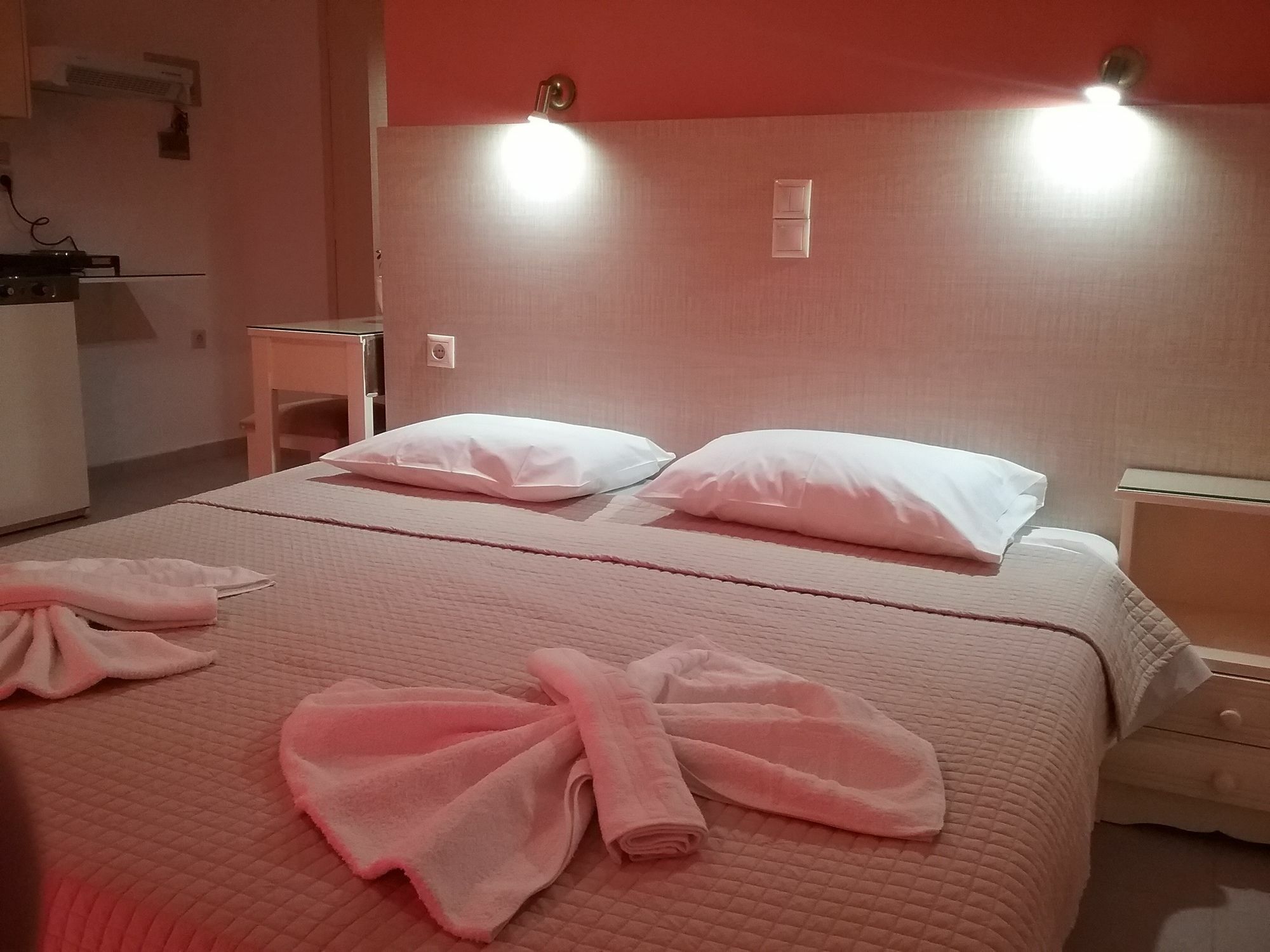 Ilona Apartments 干尼亞 外观 照片